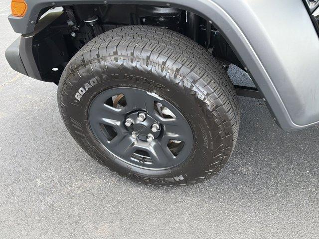 used 2025 Jeep Wrangler car, priced at $35,264