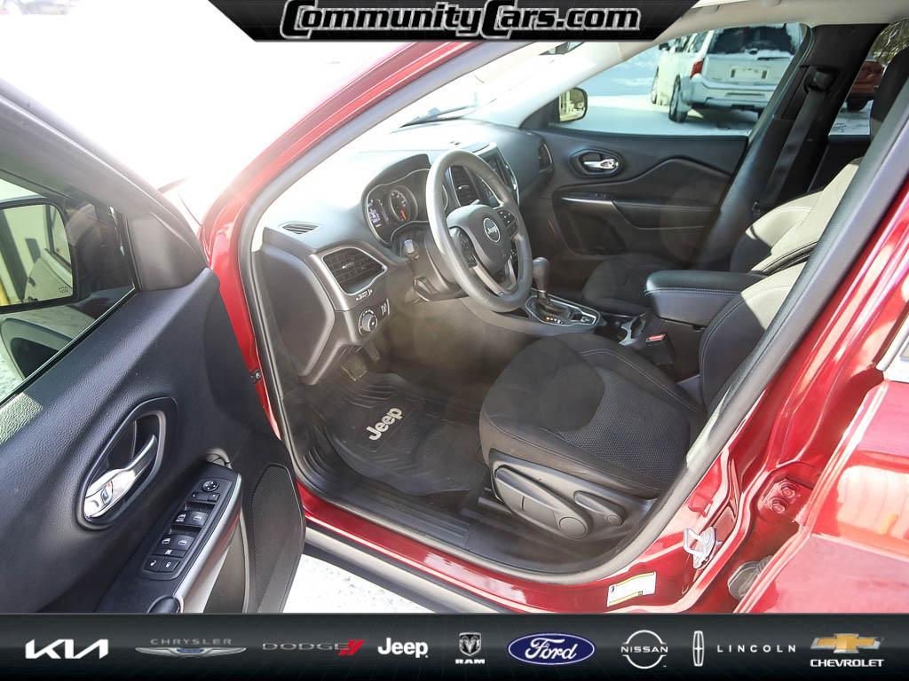 used 2019 Jeep Cherokee car, priced at $13,500