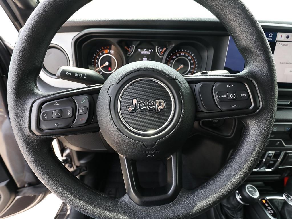 new 2026 Jeep Wrangler car, priced at $43,772