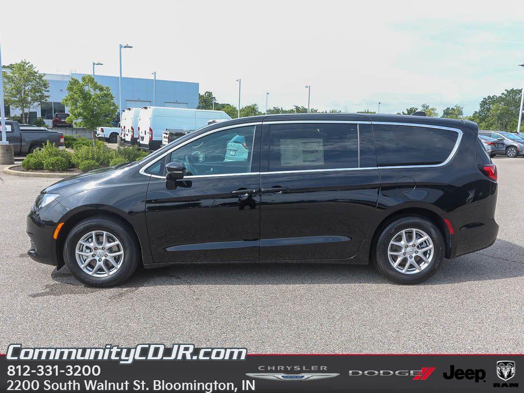new 2025 Chrysler Voyager car, priced at $35,392