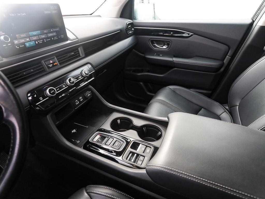 used 2023 Honda Pilot car, priced at $34,000