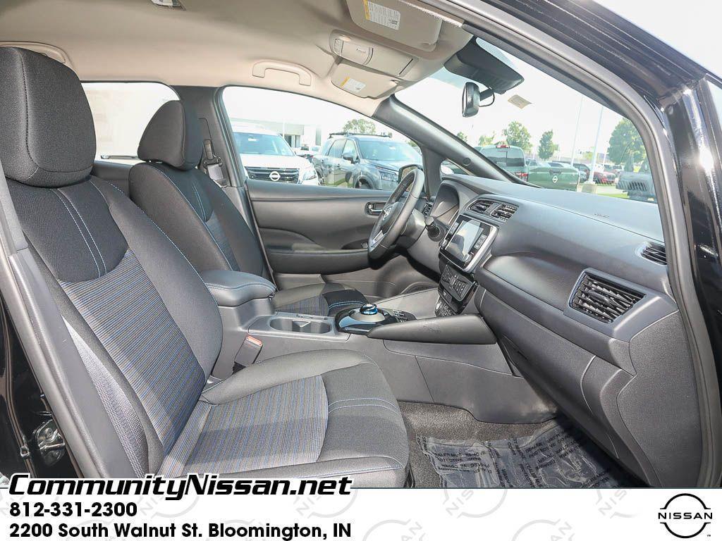 new 2025 Nissan Leaf car, priced at $28,680