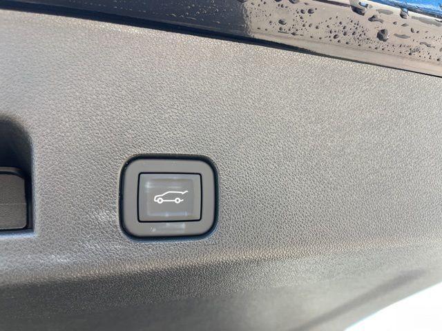 new 2026 Chevrolet Traverse car, priced at $53,064