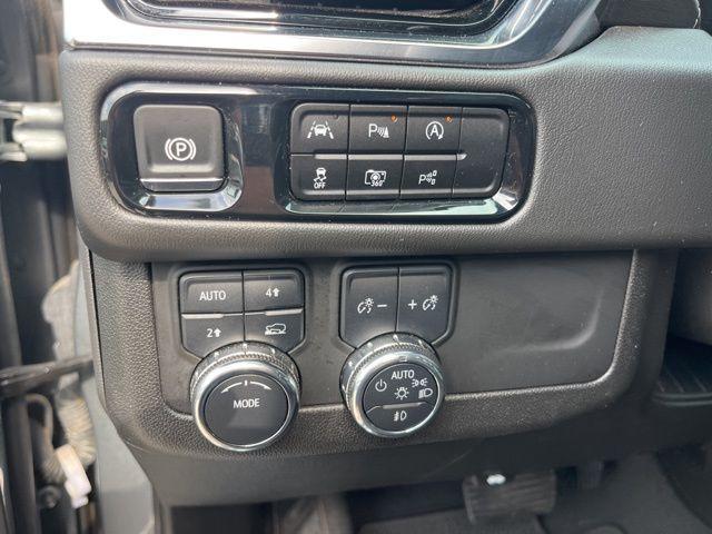 used 2025 GMC Yukon car, priced at $70,490