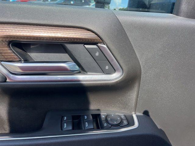 used 2025 Chevrolet Silverado 2500 car, priced at $61,990