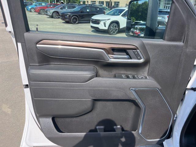 used 2025 Chevrolet Silverado 2500 car, priced at $61,990