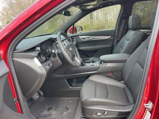 new 2025 Cadillac XT6 car, priced at $48,435