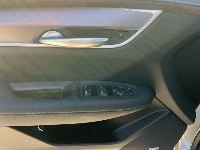 new 2026 Cadillac XT5 car, priced at $46,624