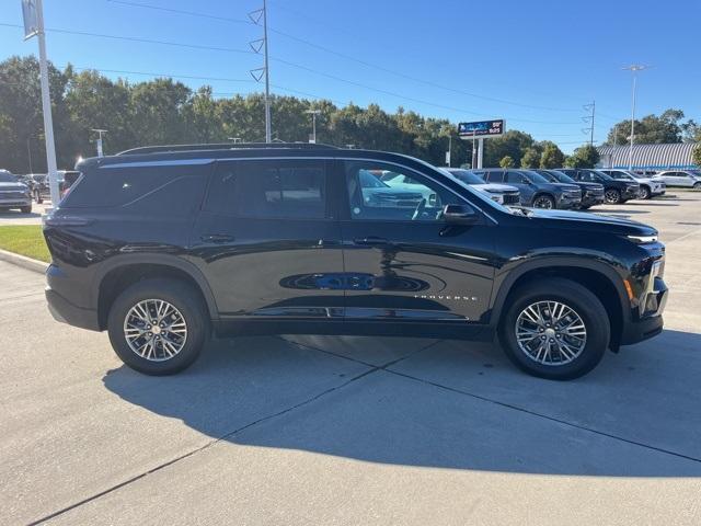 used 2025 Chevrolet Traverse car, priced at $37,990