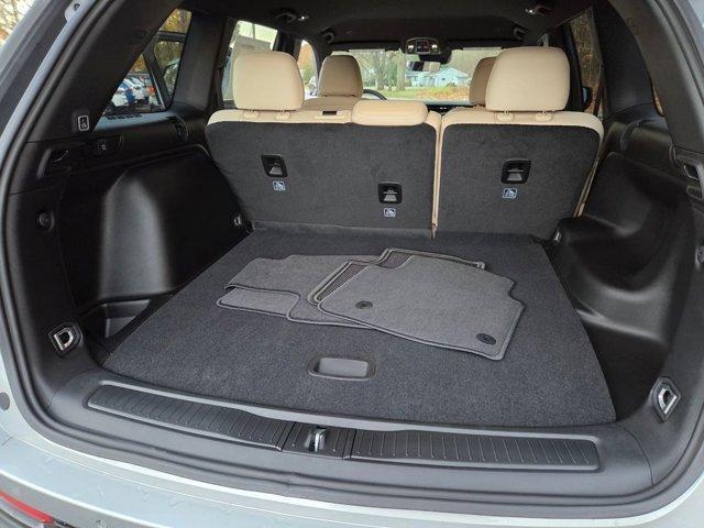 new 2025 Jeep Grand Cherokee car