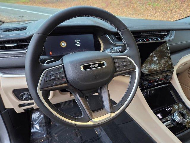 new 2025 Jeep Grand Cherokee car