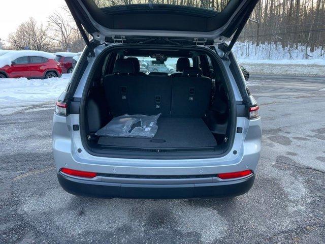 new 2026 Jeep Grand Cherokee car, priced at $47,659