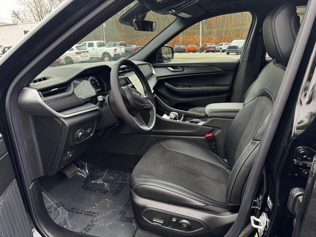 new 2025 Jeep Grand Cherokee car, priced at $48,150