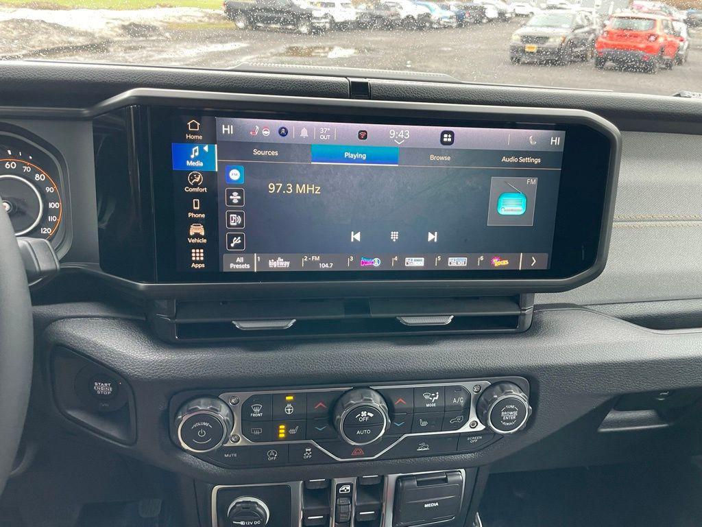 new 2026 Jeep Gladiator car, priced at $52,885