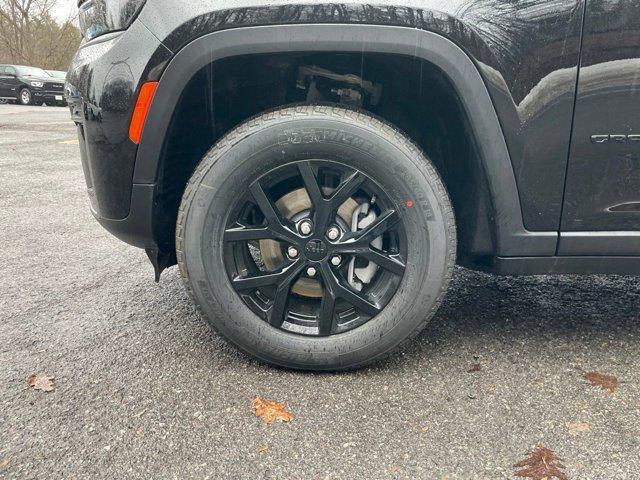 new 2026 Jeep Grand Cherokee car, priced at $48,555