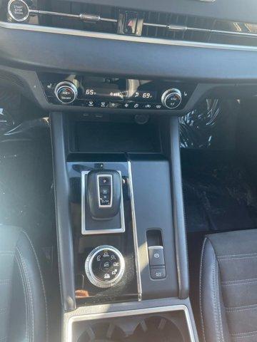 used 2023 Mitsubishi Outlander car, priced at $24,325