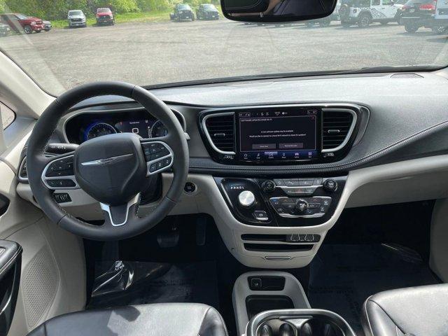 used 2023 Chrysler Pacifica car, priced at $32,866