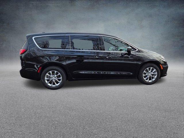 new 2026 Chrysler Pacifica car