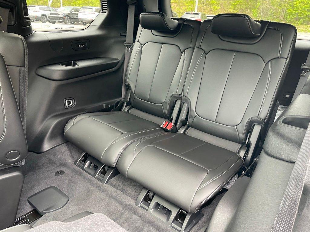 new 2026 Jeep Grand Cherokee L car, priced at $52,580