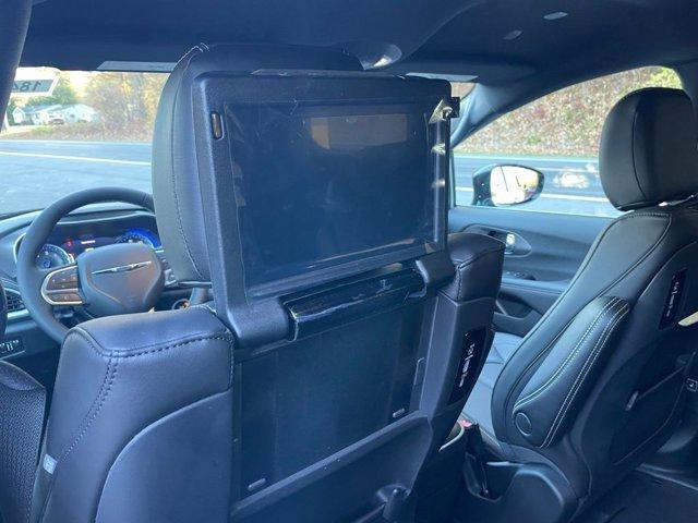 new 2026 Chrysler Pacifica car, priced at $52,581