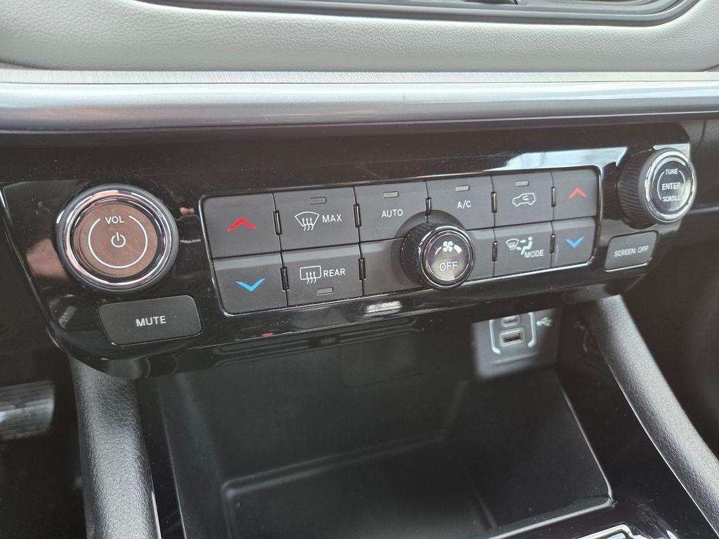 used 2024 Jeep Compass car, priced at $27,134