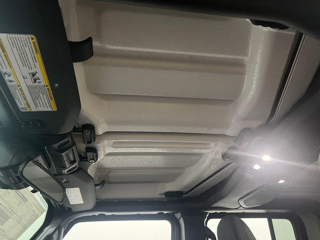 new 2025 Jeep Gladiator car, priced at $43,664