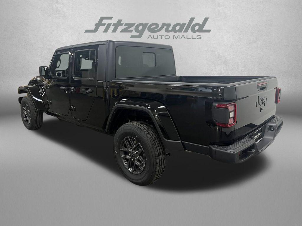new 2025 Jeep Gladiator car, priced at $43,664