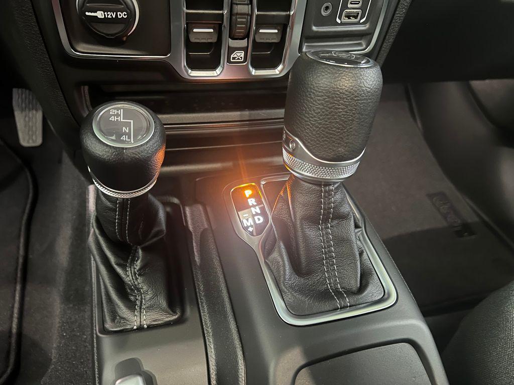 new 2025 Jeep Gladiator car, priced at $43,664