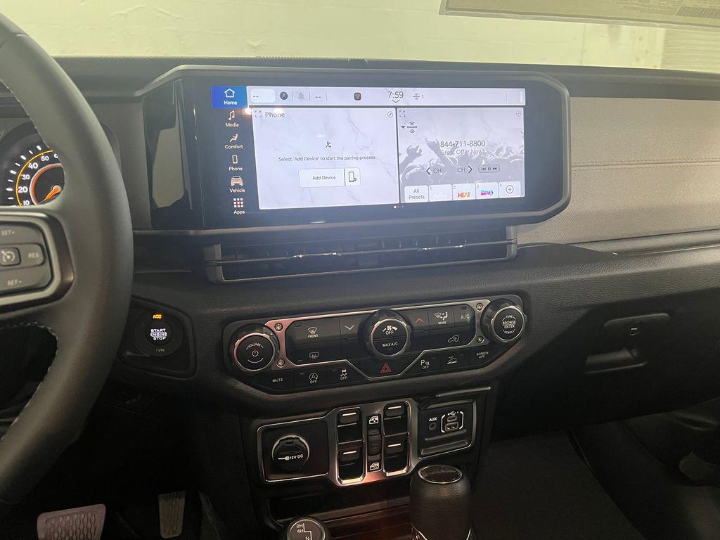 new 2025 Jeep Gladiator car, priced at $43,664