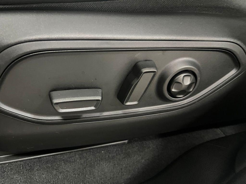 new 2025 Jeep Grand Cherokee car, priced at $41,684