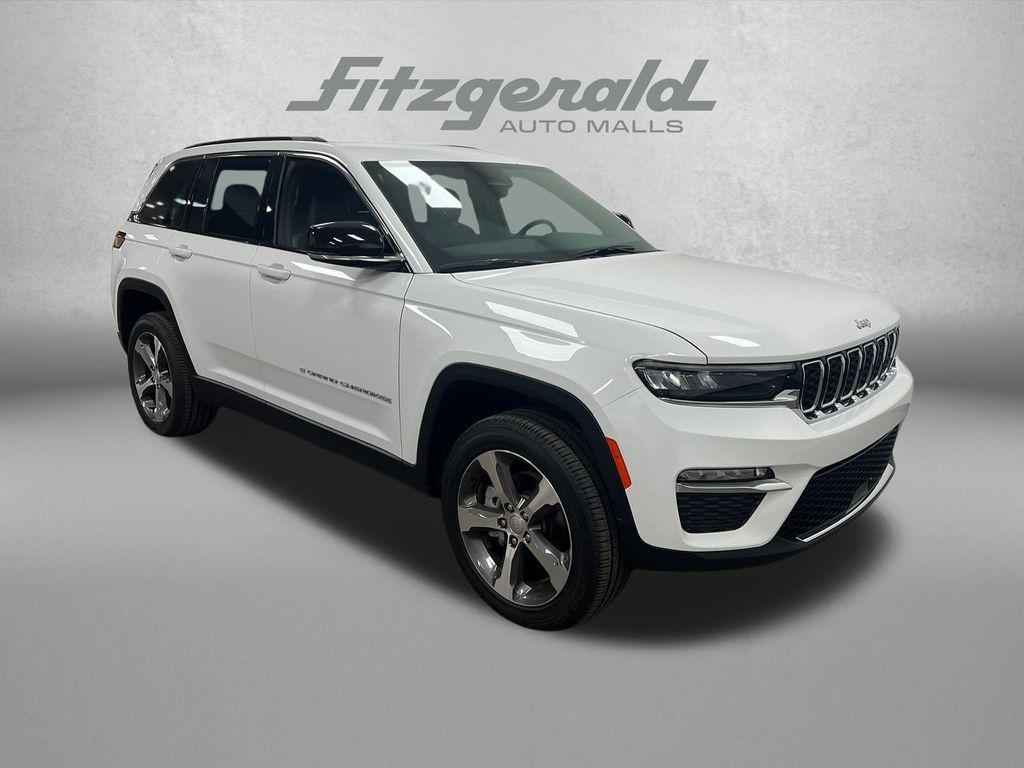 new 2025 Jeep Grand Cherokee car, priced at $41,684