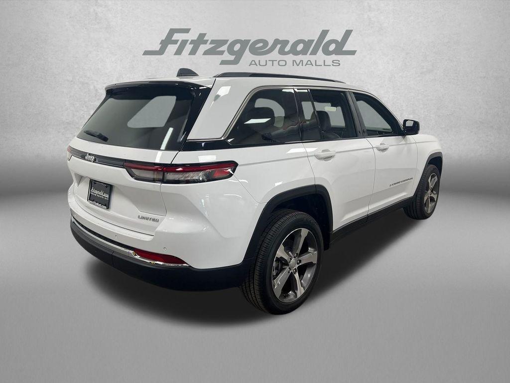 new 2025 Jeep Grand Cherokee car, priced at $41,684