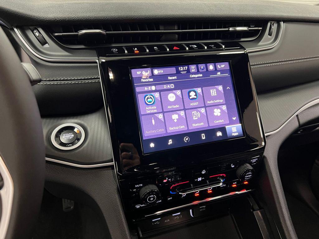 new 2025 Jeep Grand Cherokee car, priced at $41,030