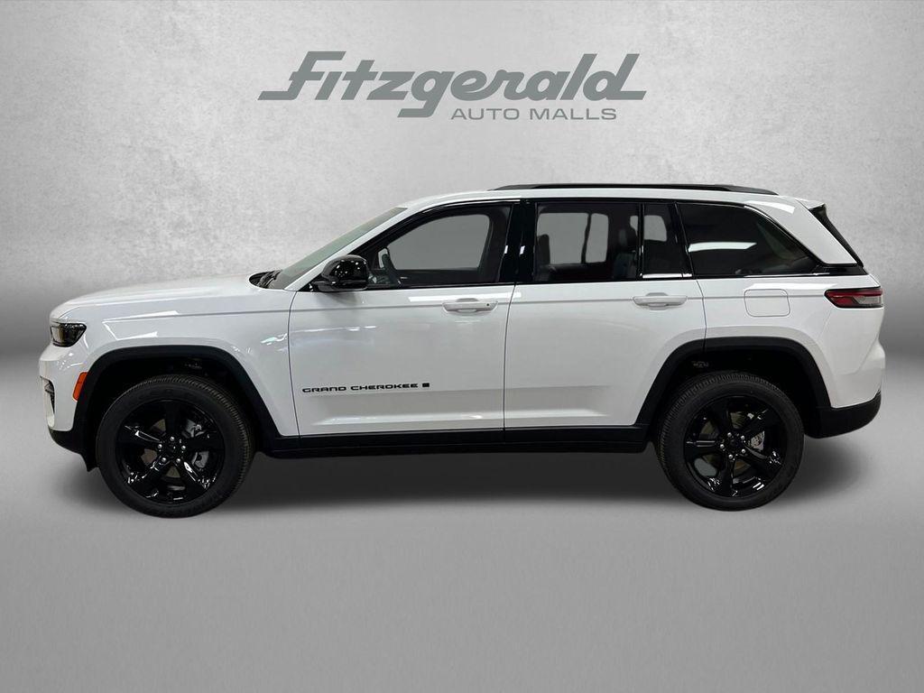 new 2025 Jeep Grand Cherokee car, priced at $41,030