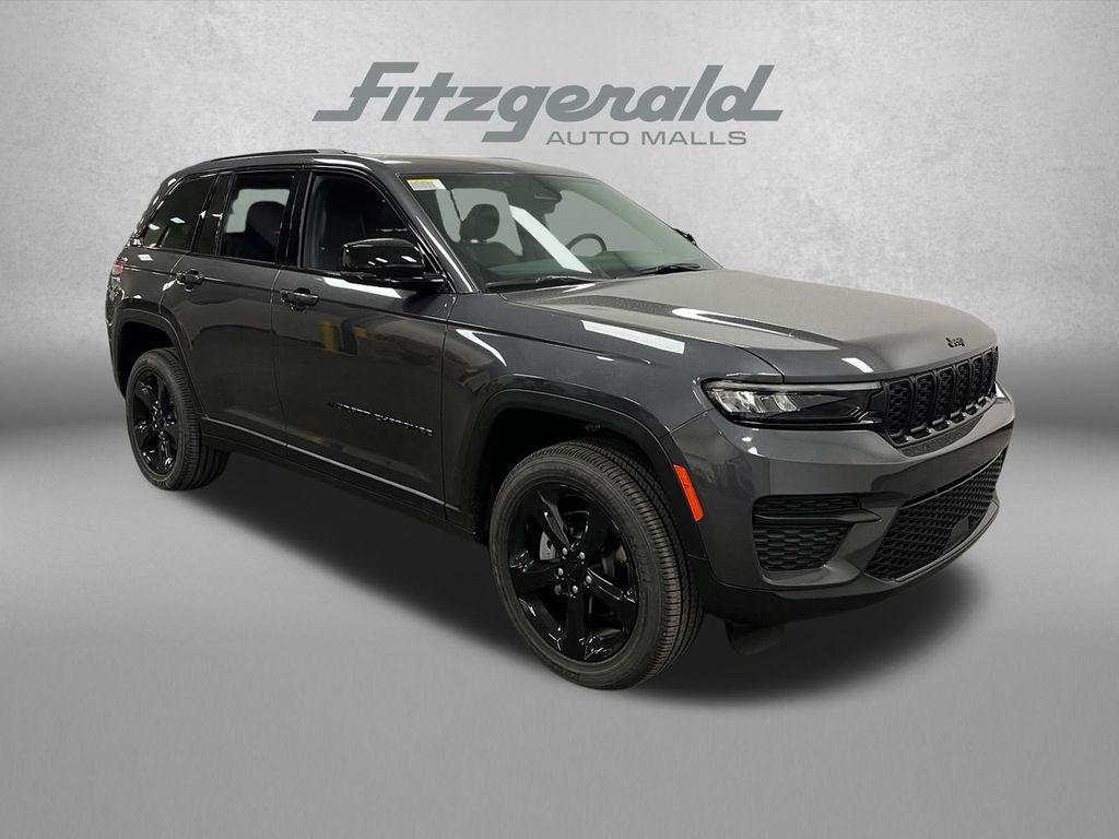 new 2025 Jeep Grand Cherokee car, priced at $41,566