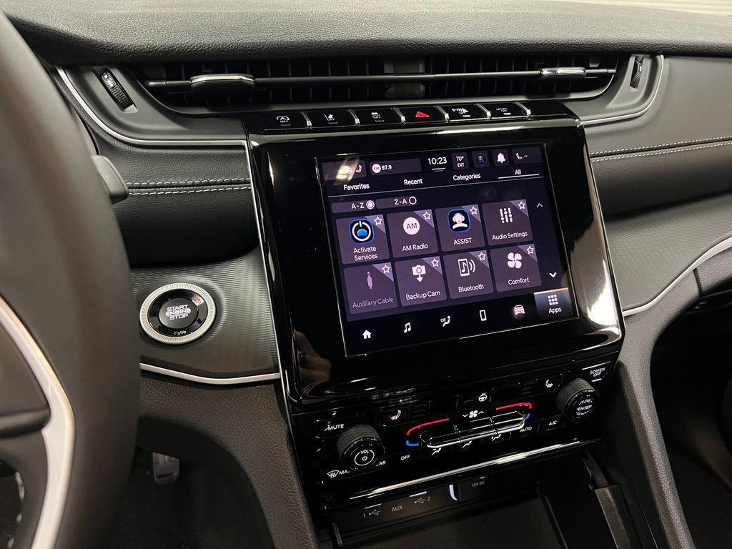 new 2025 Jeep Grand Cherokee car, priced at $41,566