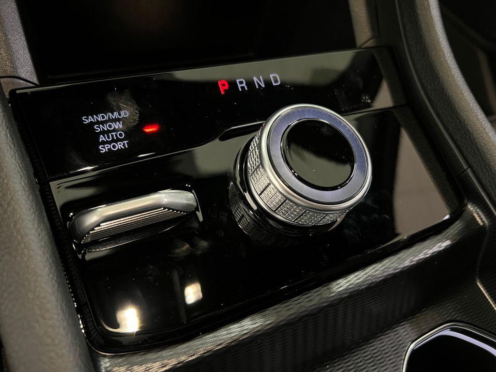 new 2025 Jeep Grand Cherokee car, priced at $45,060