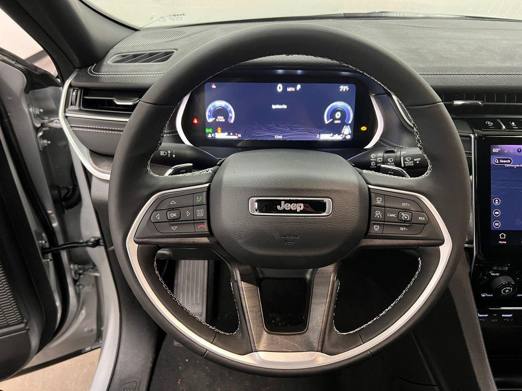 new 2025 Jeep Grand Cherokee car, priced at $45,060