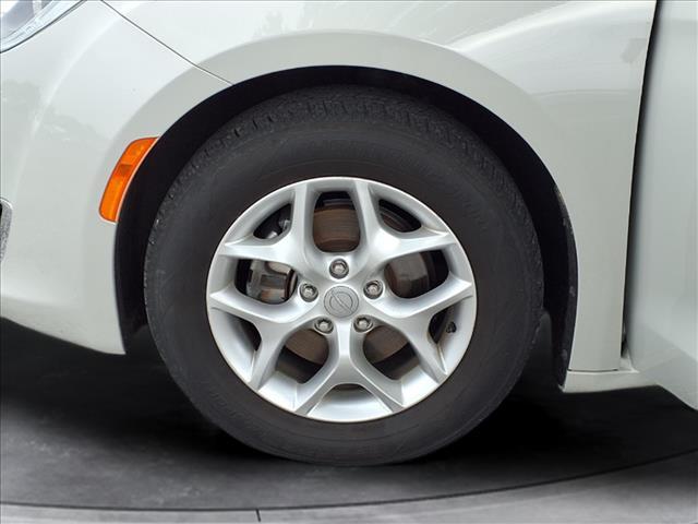 used 2020 Chrysler Pacifica car, priced at $16,999