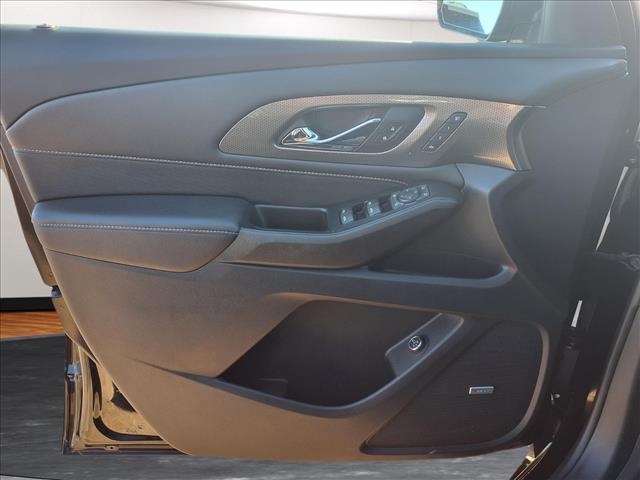used 2022 Chevrolet Traverse car, priced at $28,398