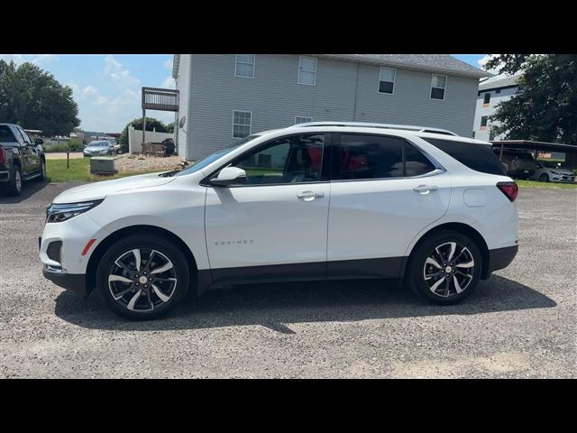 2022 Iridescent Pearl Tricoat Chevrolet Equinox