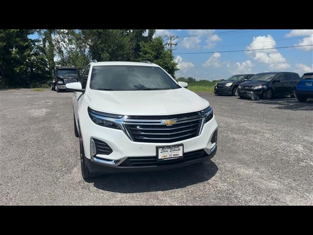 2022 Iridescent Pearl Tricoat Chevrolet Equinox