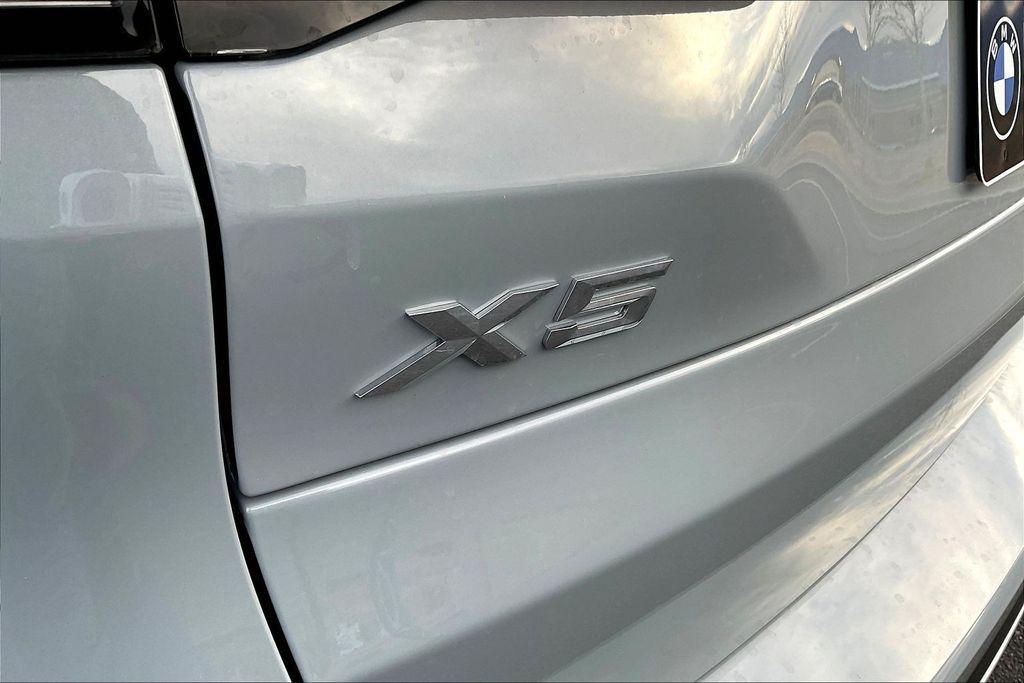 new 2026 BMW X5 PHEV car, priced at $89,525