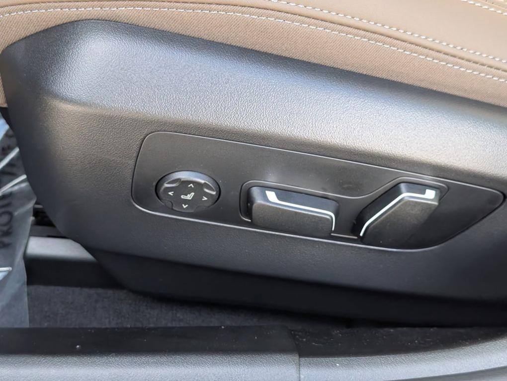 new 2026 BMW 550e car