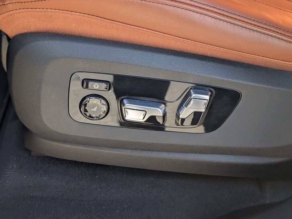 used 2024 BMW X7 car, priced at $76,290