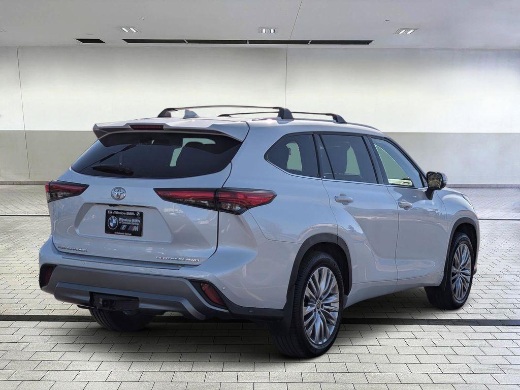 used 2023 Toyota Highlander car, priced at $38,290