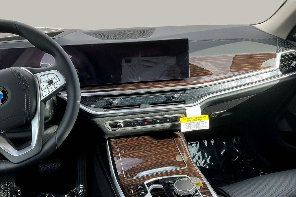 new 2026 BMW X7 car, priced at $98,590