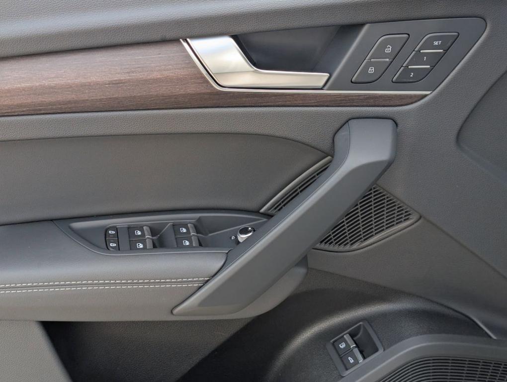 used 2024 Audi Q5 e car, priced at $37,290