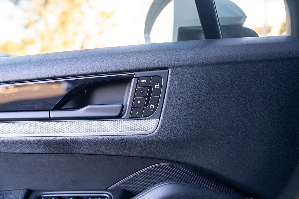 used 2024 Porsche Cayenne car, priced at $77,900