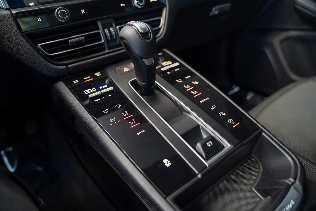 used 2022 Porsche Macan car, priced at $44,987